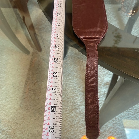 🌹 **Captivating Garnet Gemstone Leather Belt** 🌹 - Picture 6 of 7